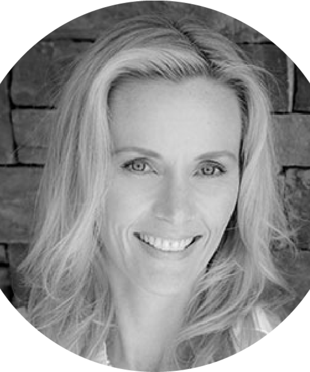 Holly Allin headshot